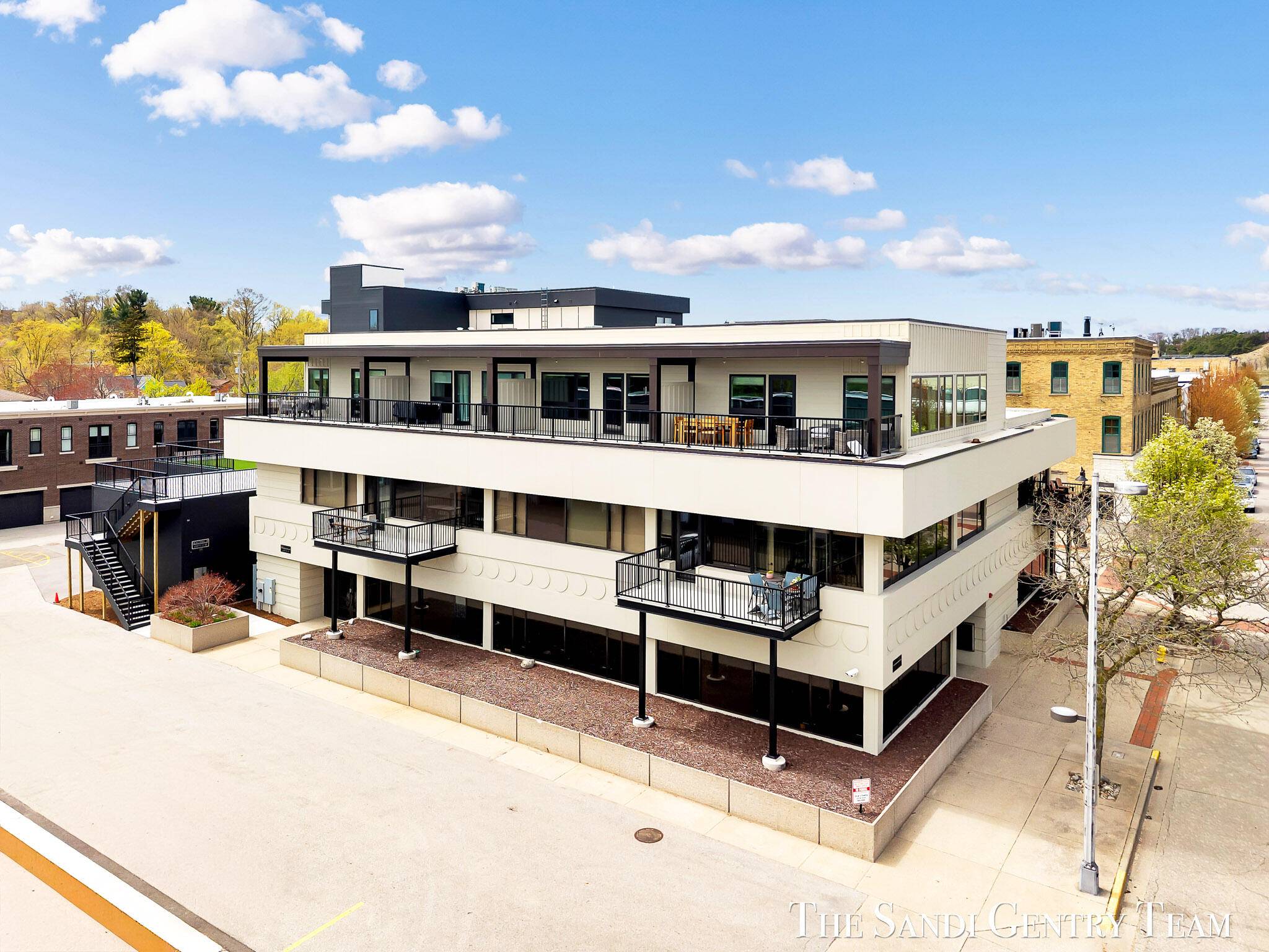 300 Washington AVE #3, Grandhavencity_ottawa, MI 49417