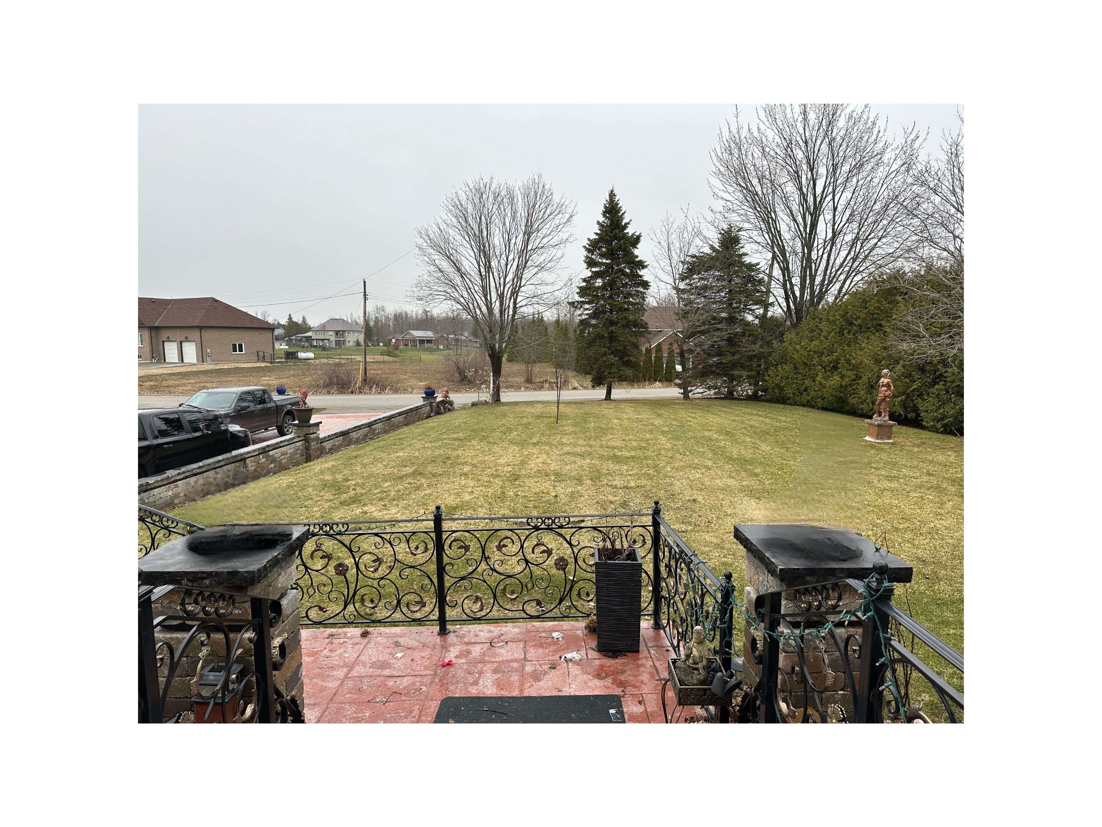 3778 Harrys LN W, Ramara, ON L3V 0L1