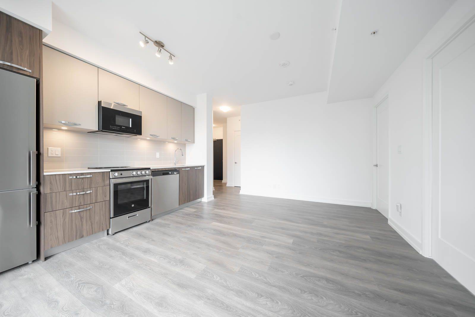 75 James ST S #726, Hamilton, ON L8P 2Y9
