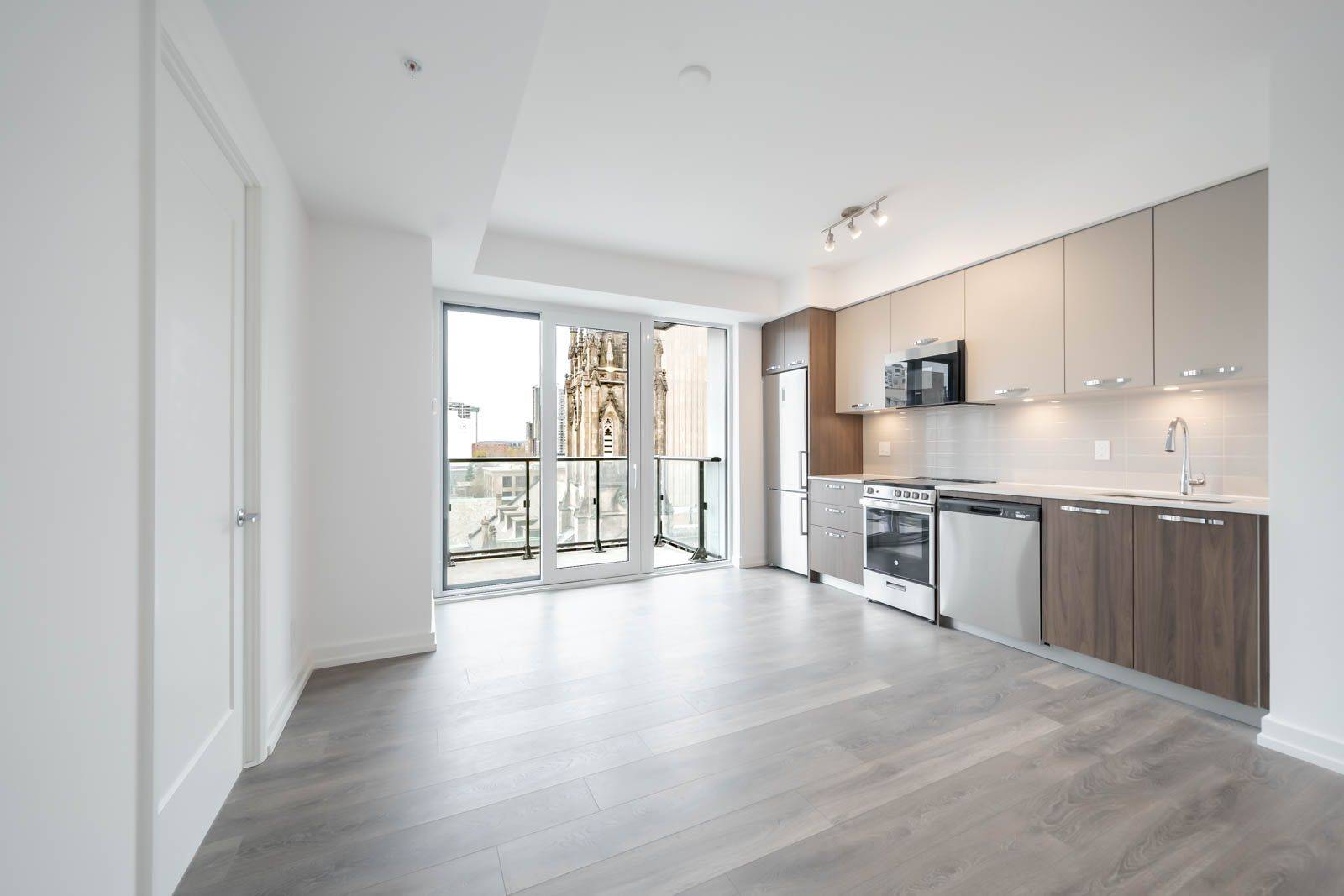75 James ST S #726, Hamilton, ON L8P 2Y9