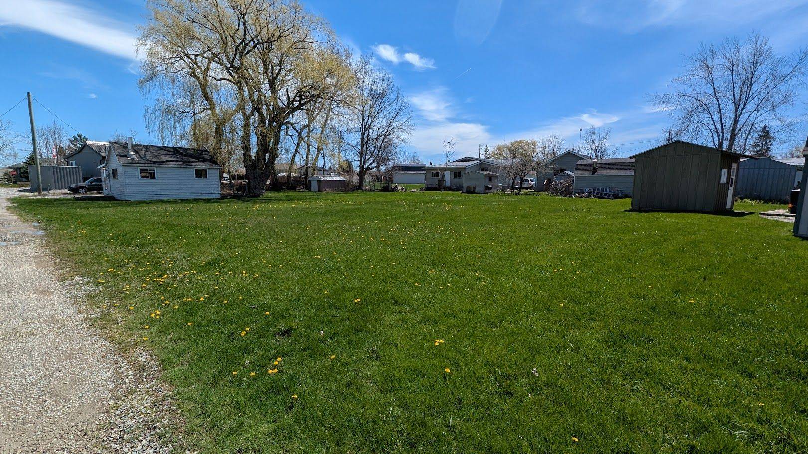 9/11 Marilyn DR, Haldimand, ON N0A 1L0