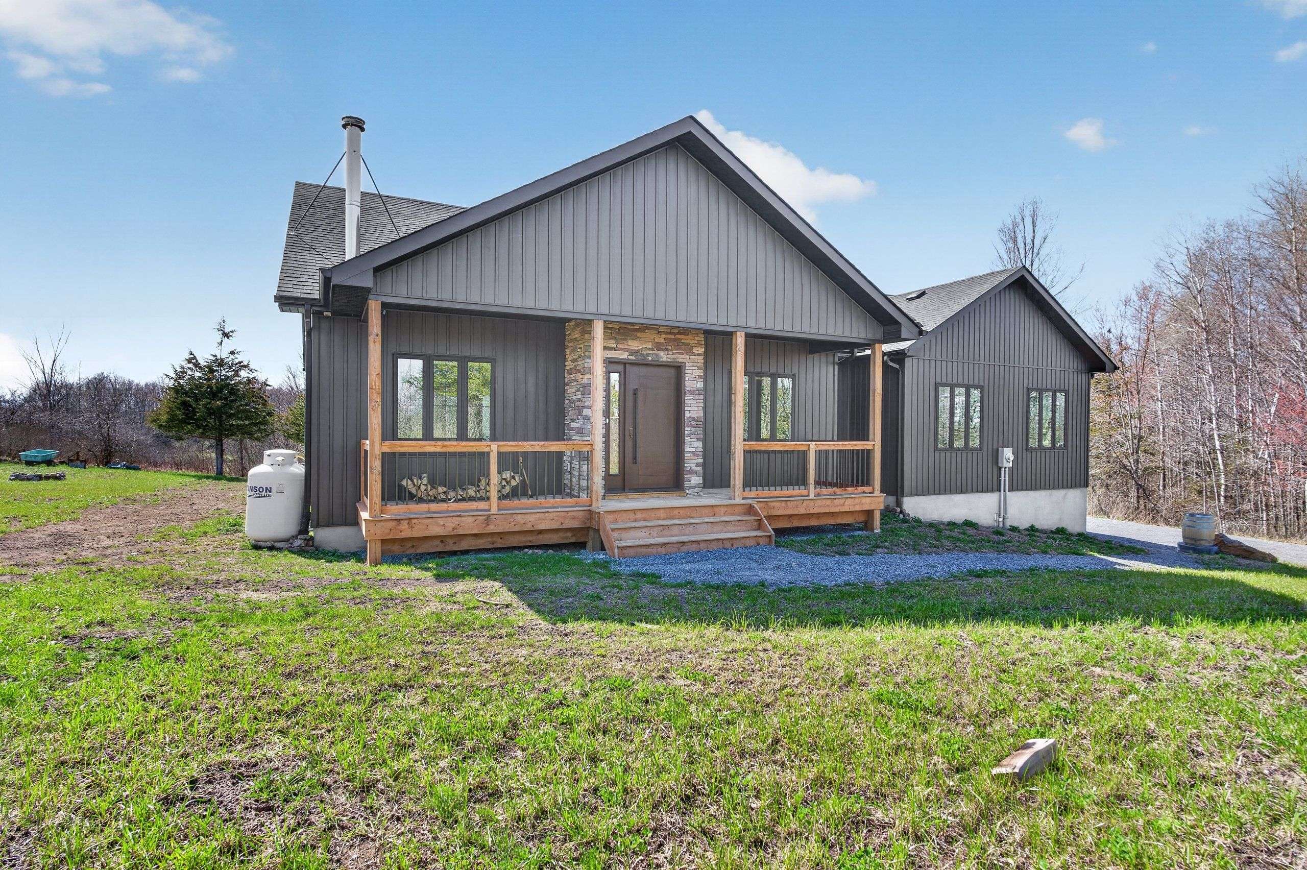 9304 PERTH RD, Rideau Lakes, ON K0G 1X0