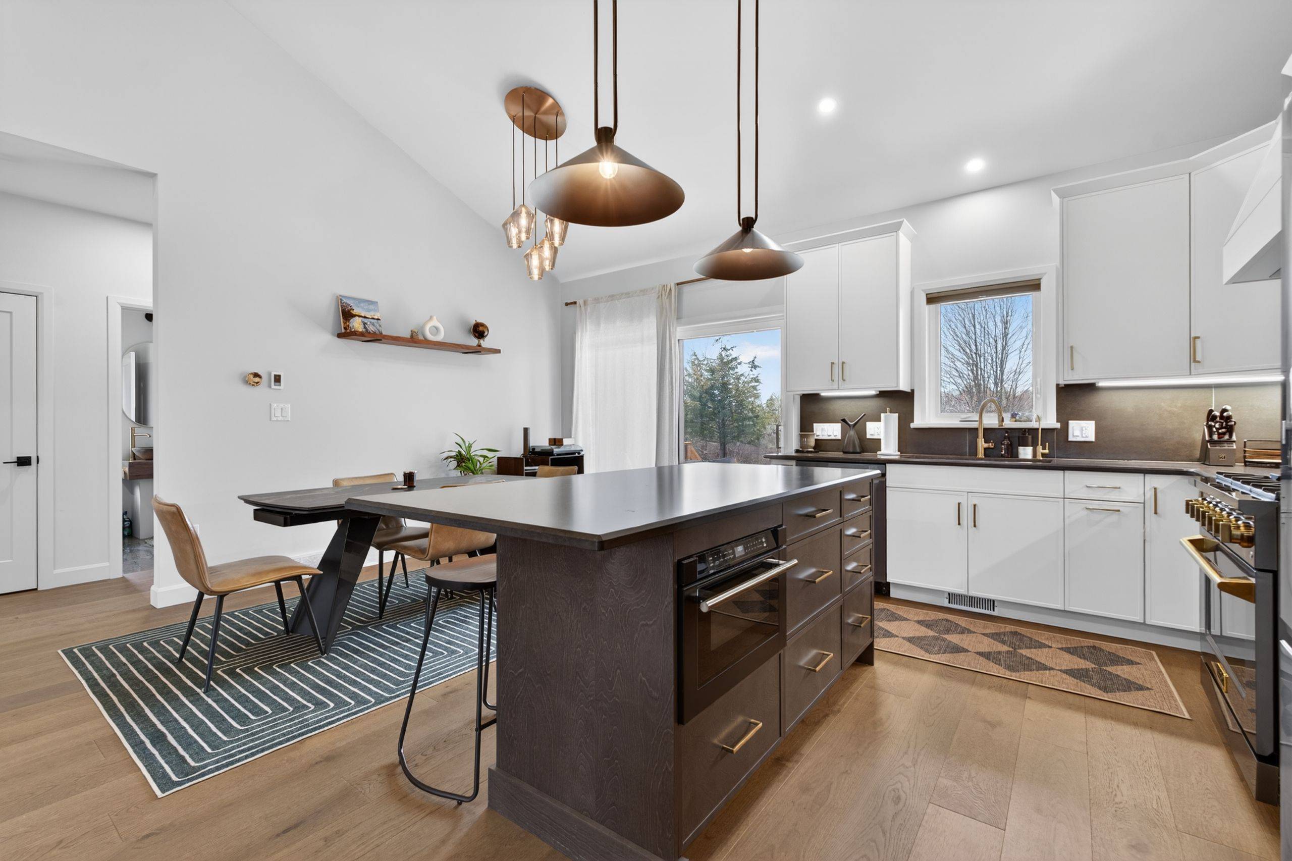 9304 PERTH RD, Rideau Lakes, ON K0G 1X0
