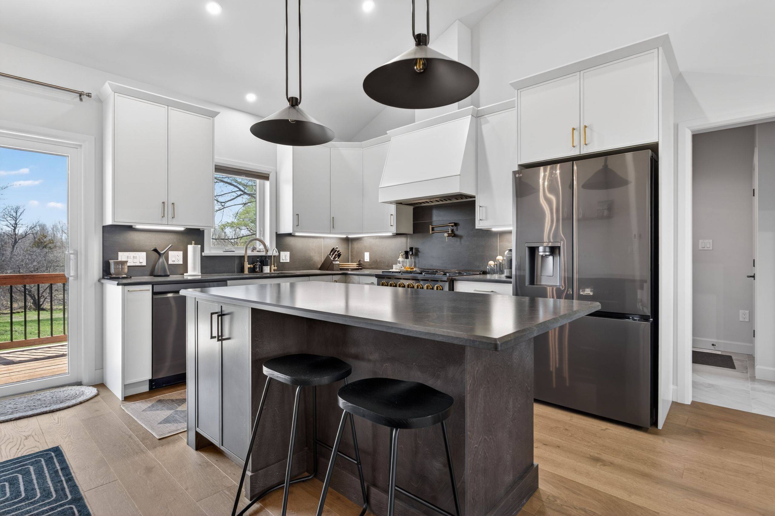 9304 PERTH RD, Rideau Lakes, ON K0G 1X0