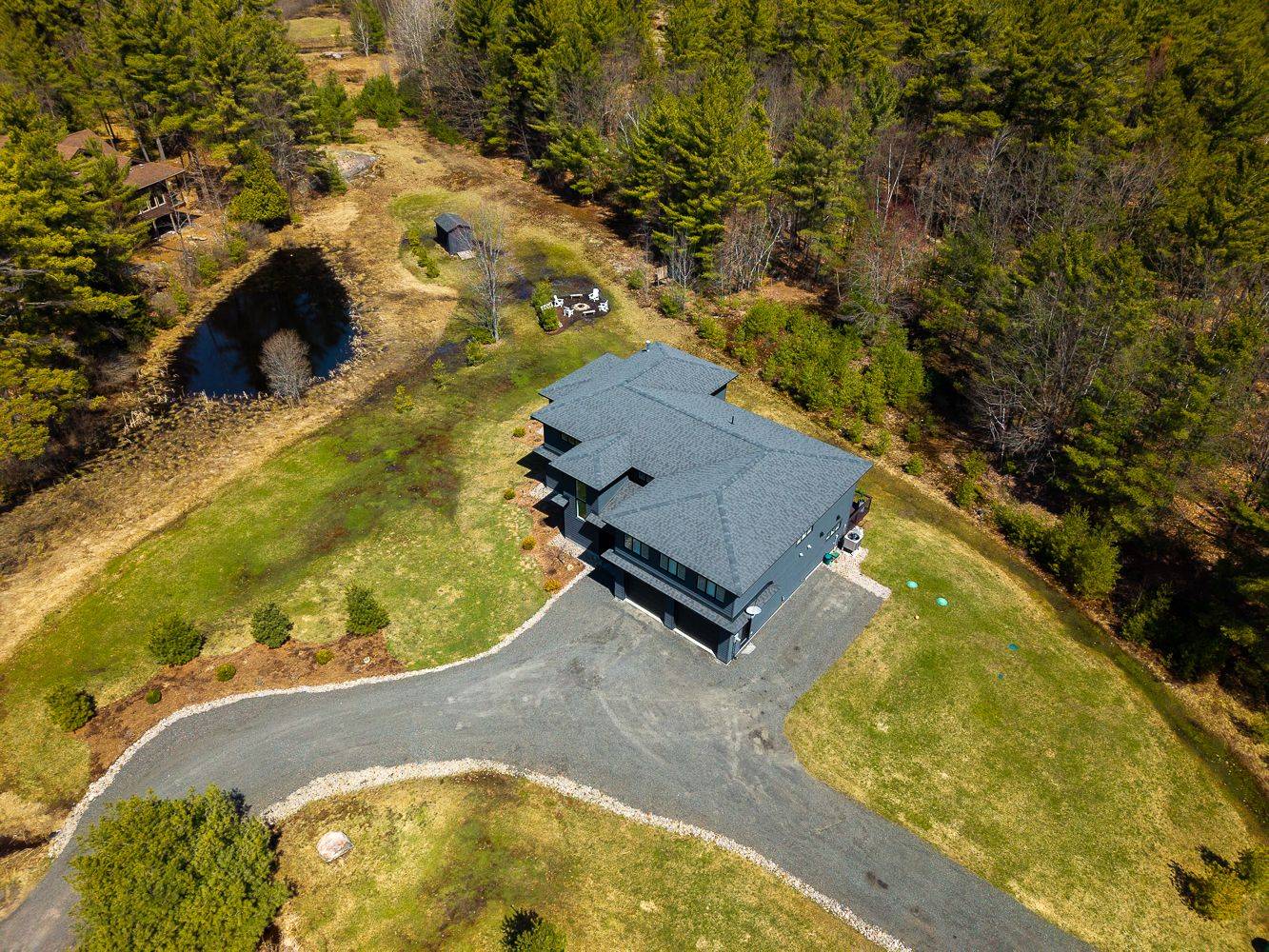 19 Ryder DR, Mcdougall, ON P2A 2W9