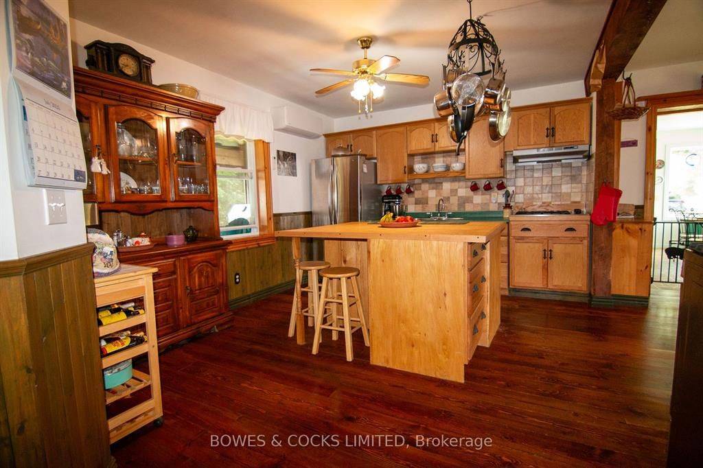 72 Jones RD, Wollaston, ON K0L 1P0