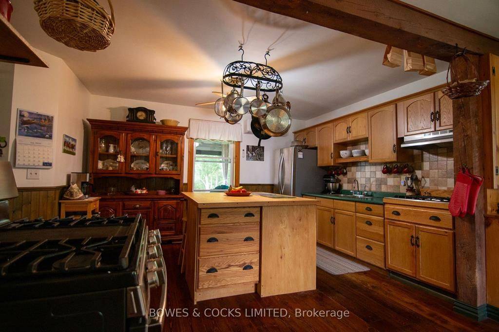 72 Jones RD, Wollaston, ON K0L 1P0