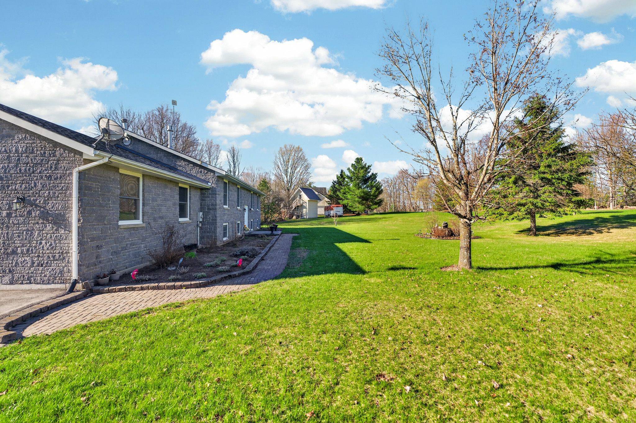 191 Emerson RD, Centre Hastings, ON K0K 2Y0