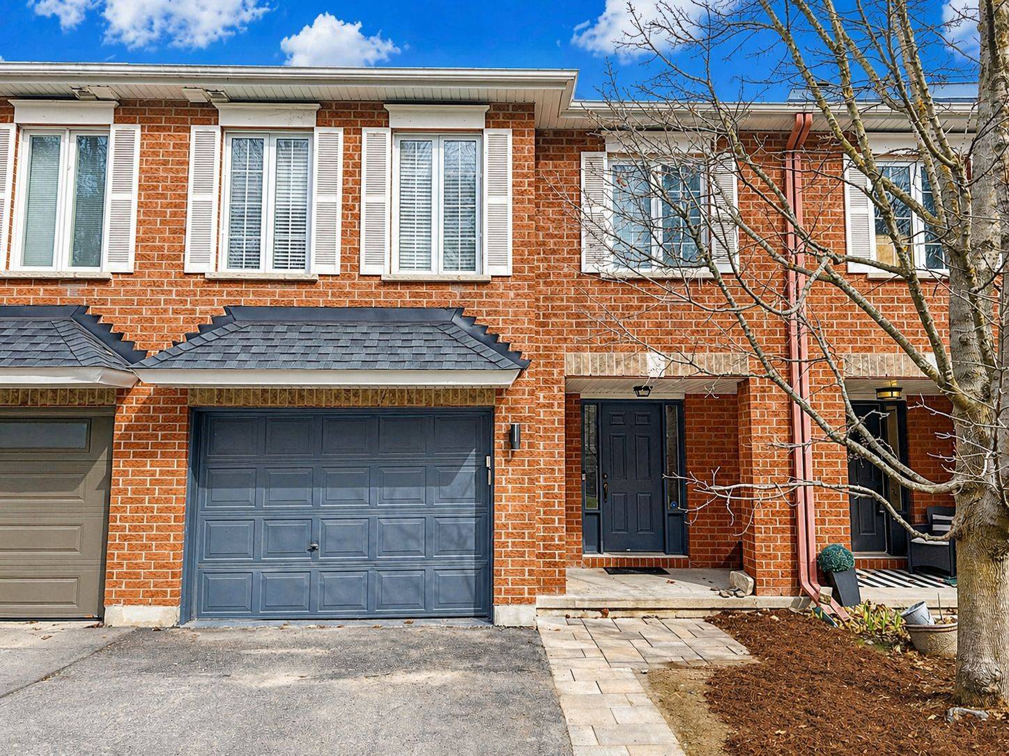 155 Gladeview Private, Blossom Park - Airport And Area, ON K1T 4C4