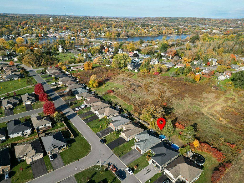 50 Stonegate CRES, Quinte West, ON K0K 2C0