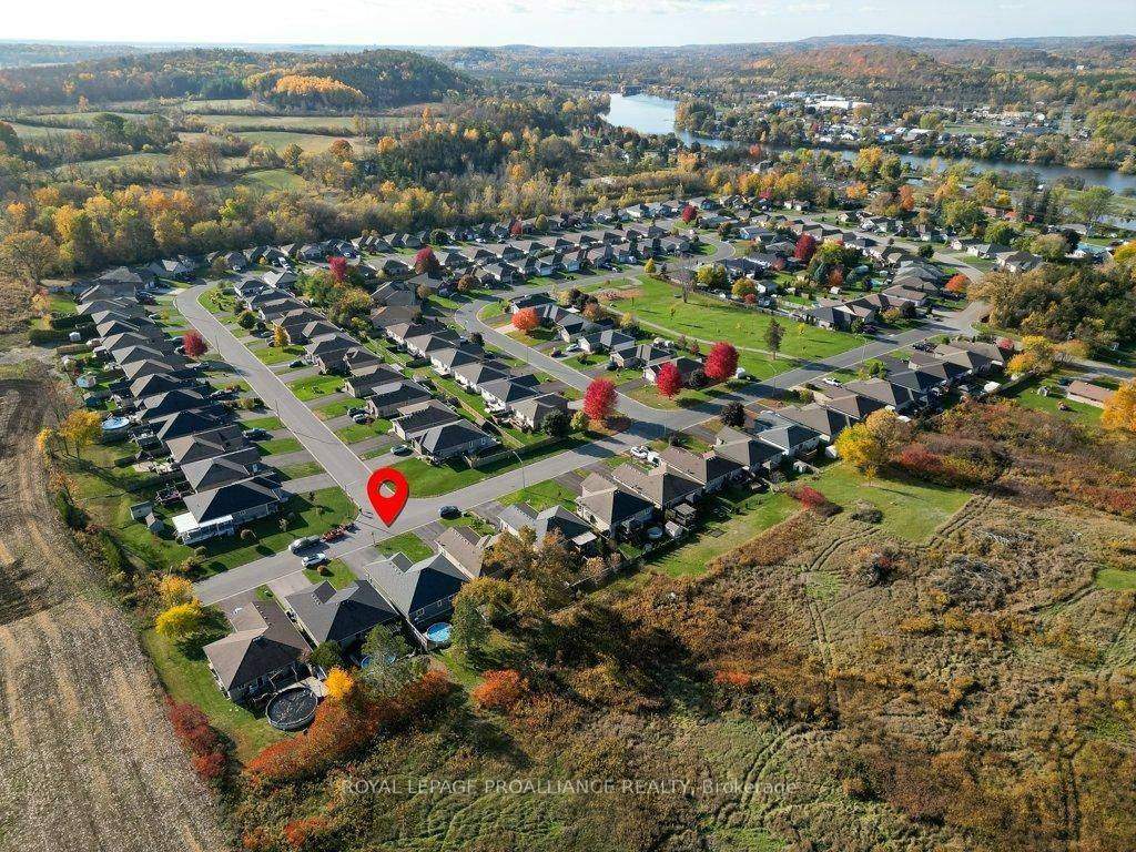 50 Stonegate CRES, Quinte West, ON K0K 2C0