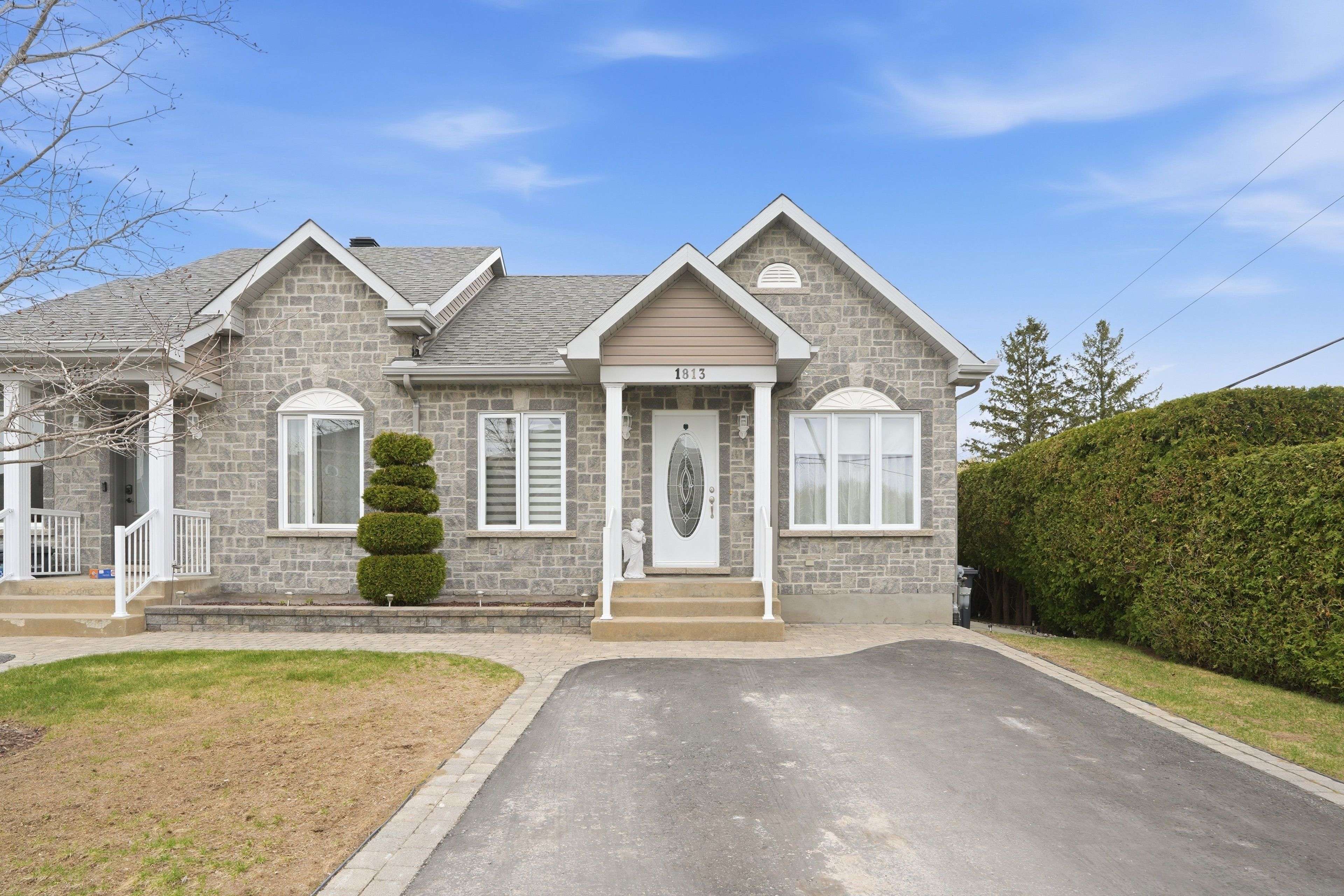 1813 Florence ST, Hawkesbury, ON K6A 0A5