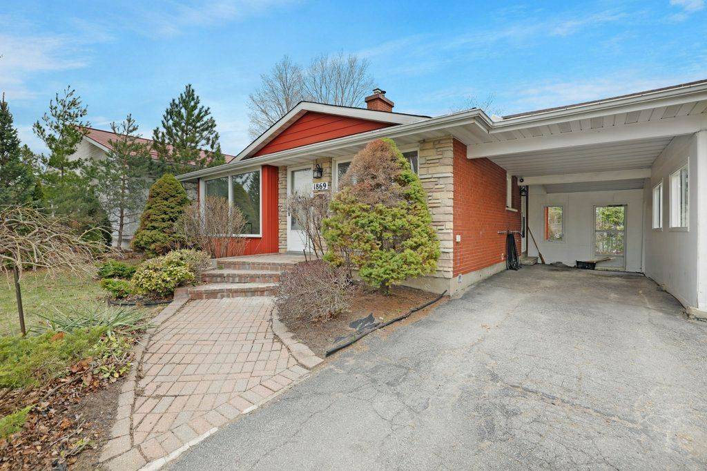 1869 Louisiana AVE, Alta Vista And Area, ON K1H 6T8