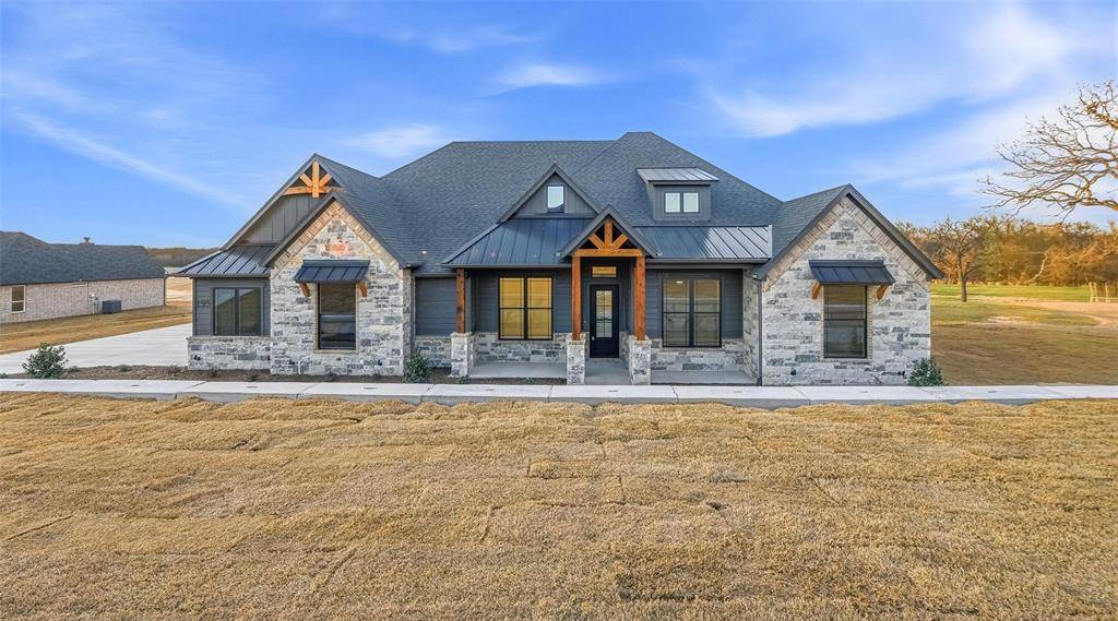 195 Rio Rancho Drive, Decatur, TX 76234