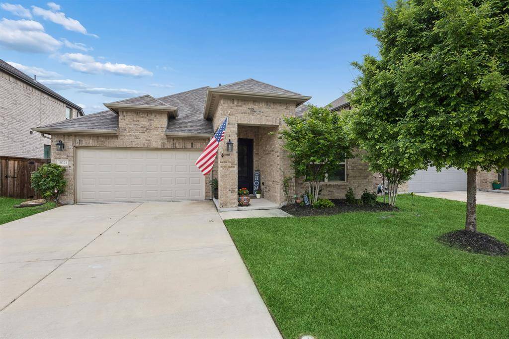 10324 Lakemont Drive, Fort Worth, TX 76131