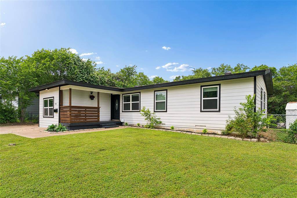 1106 E Strong Parkway, Grand Prairie, TX 75050