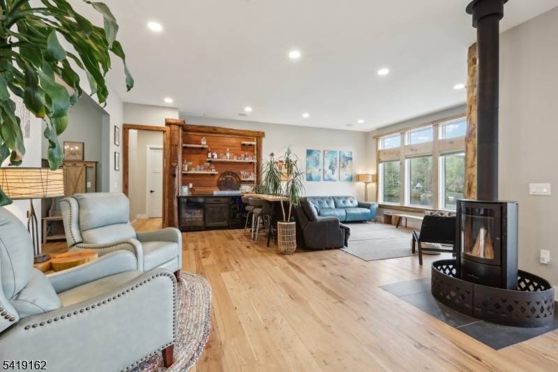 259 Cupsaw Dr, Ringwood Boro, NJ 07456
