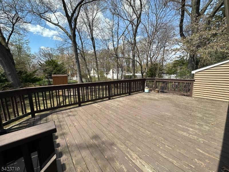 24 Willow St, Bergenfield Boro, NJ 07621