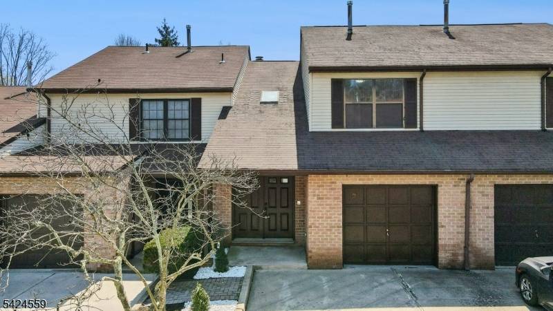 3 Amy Ct, Lebanon Boro, NJ 08833