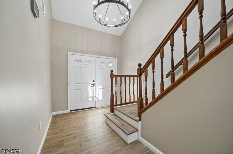 3 Amy Ct, Lebanon Boro, NJ 08833