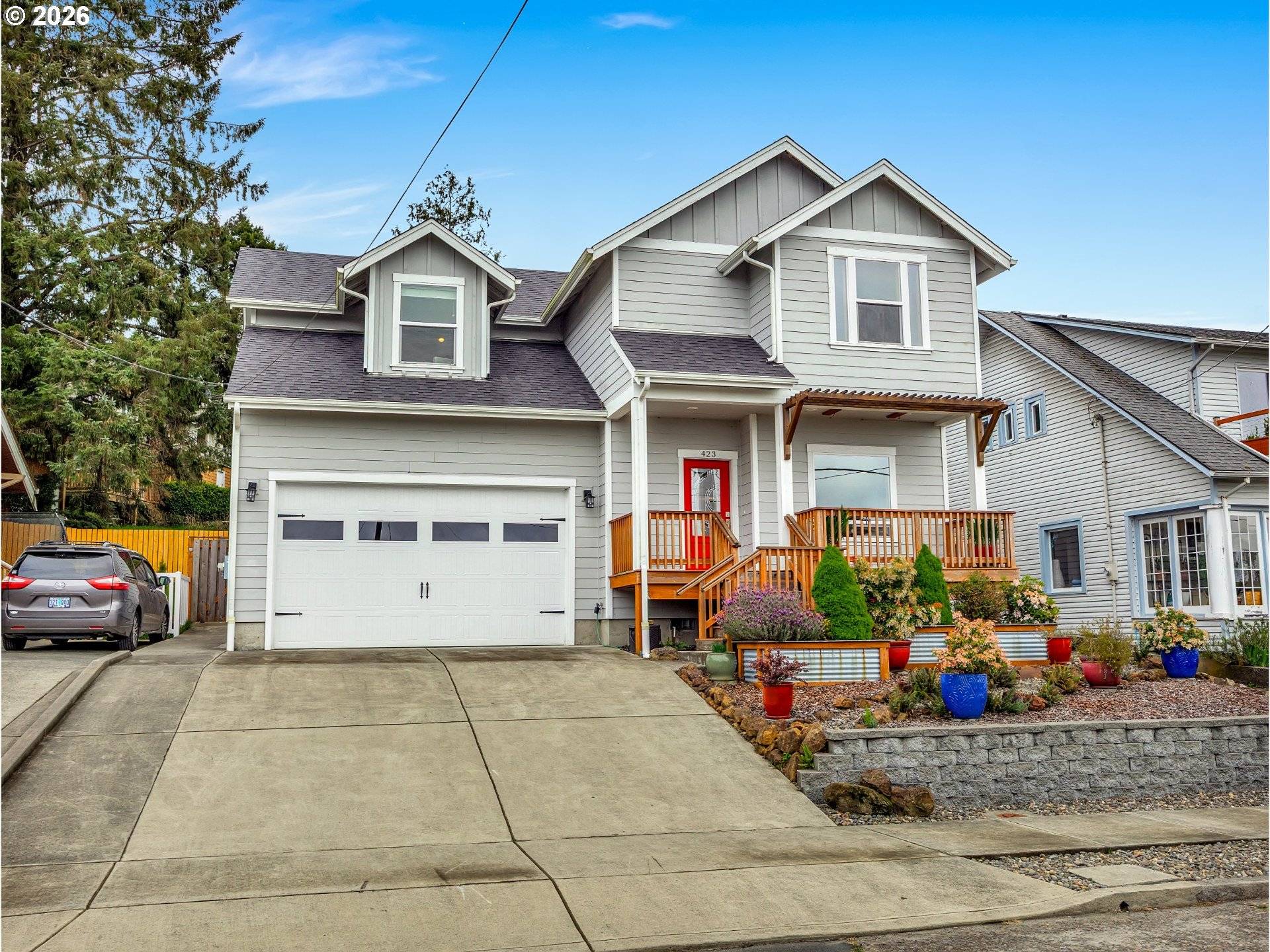 423 CHINOOK AVE, Astoria, OR 97103