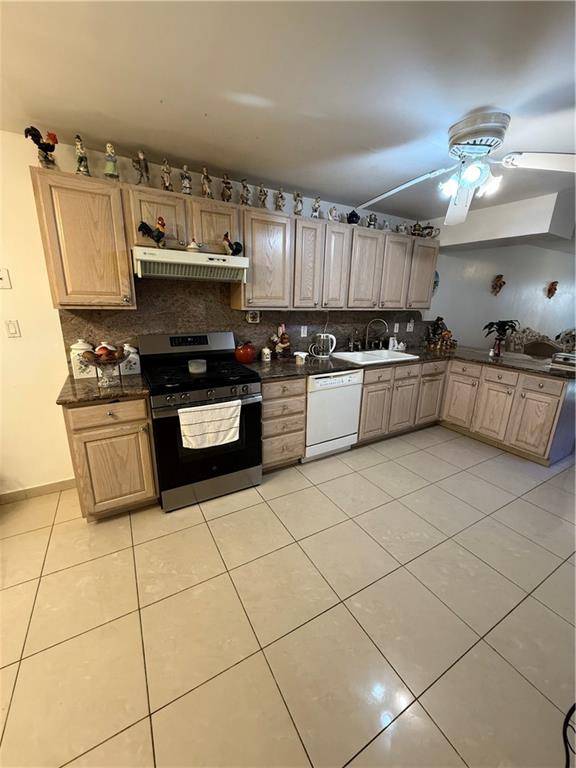 15620 76th ST, Howard Beach, NY 11414