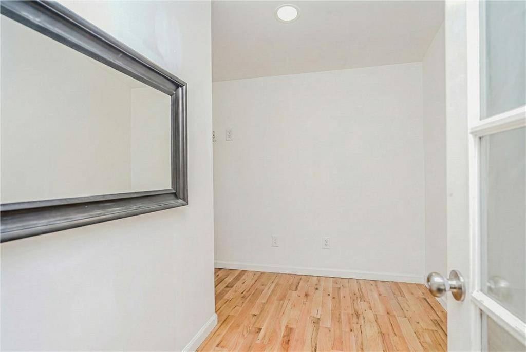 5 Milbank RD, Staten  Island, NY 10306