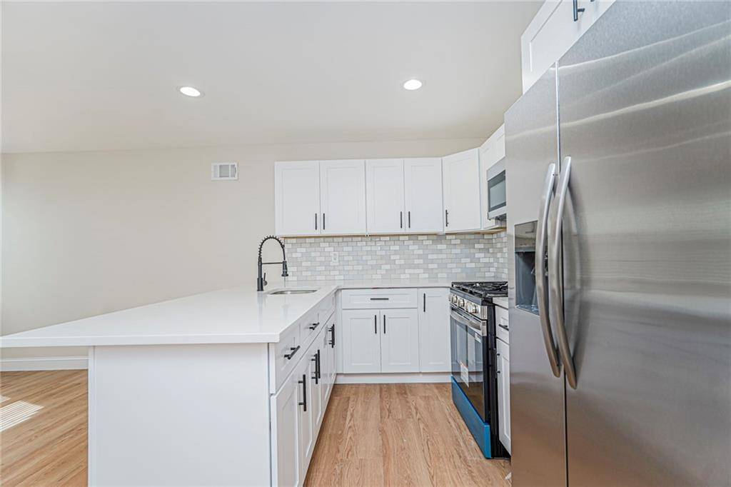 35 Milbank RD, Staten  Island, NY 10306