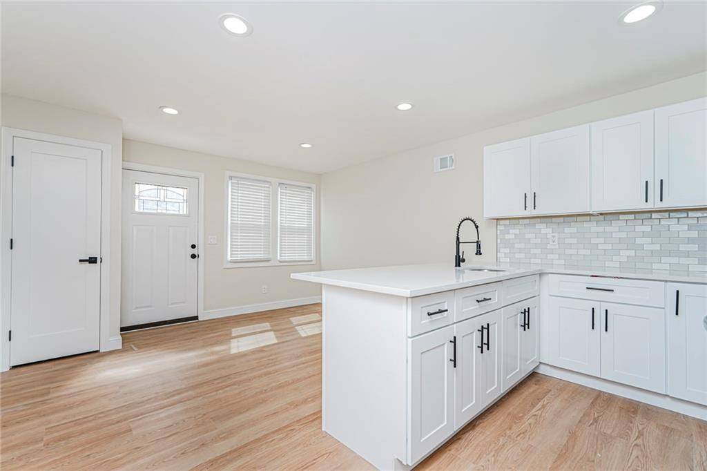 35 Milbank RD, Staten  Island, NY 10306