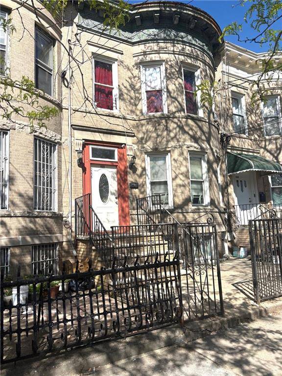 266 Hemlock ST, Brooklyn, NY 11208