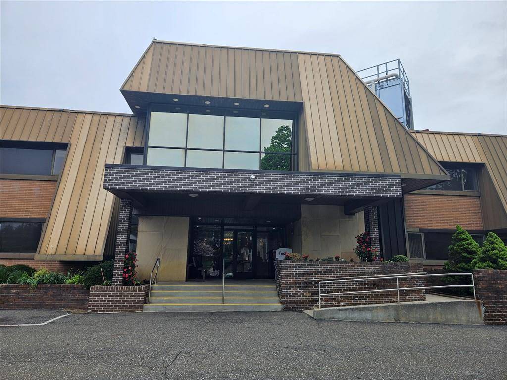 230 Hilton AVE #207, Hempstead, NY 11550