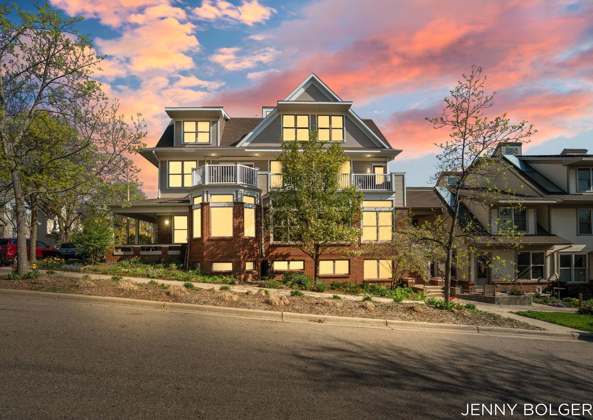 800 Livingston AVE NE, Grandrapidscity_kent, MI 49503