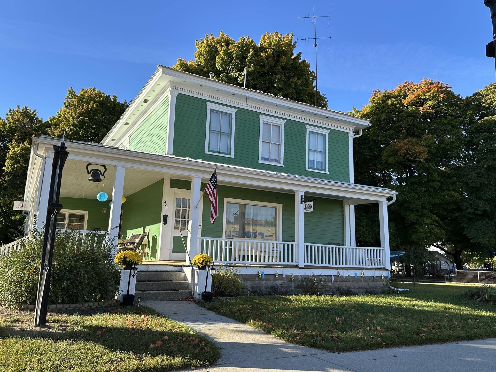 323 W Wright AVE, Shepherd, MI 48883