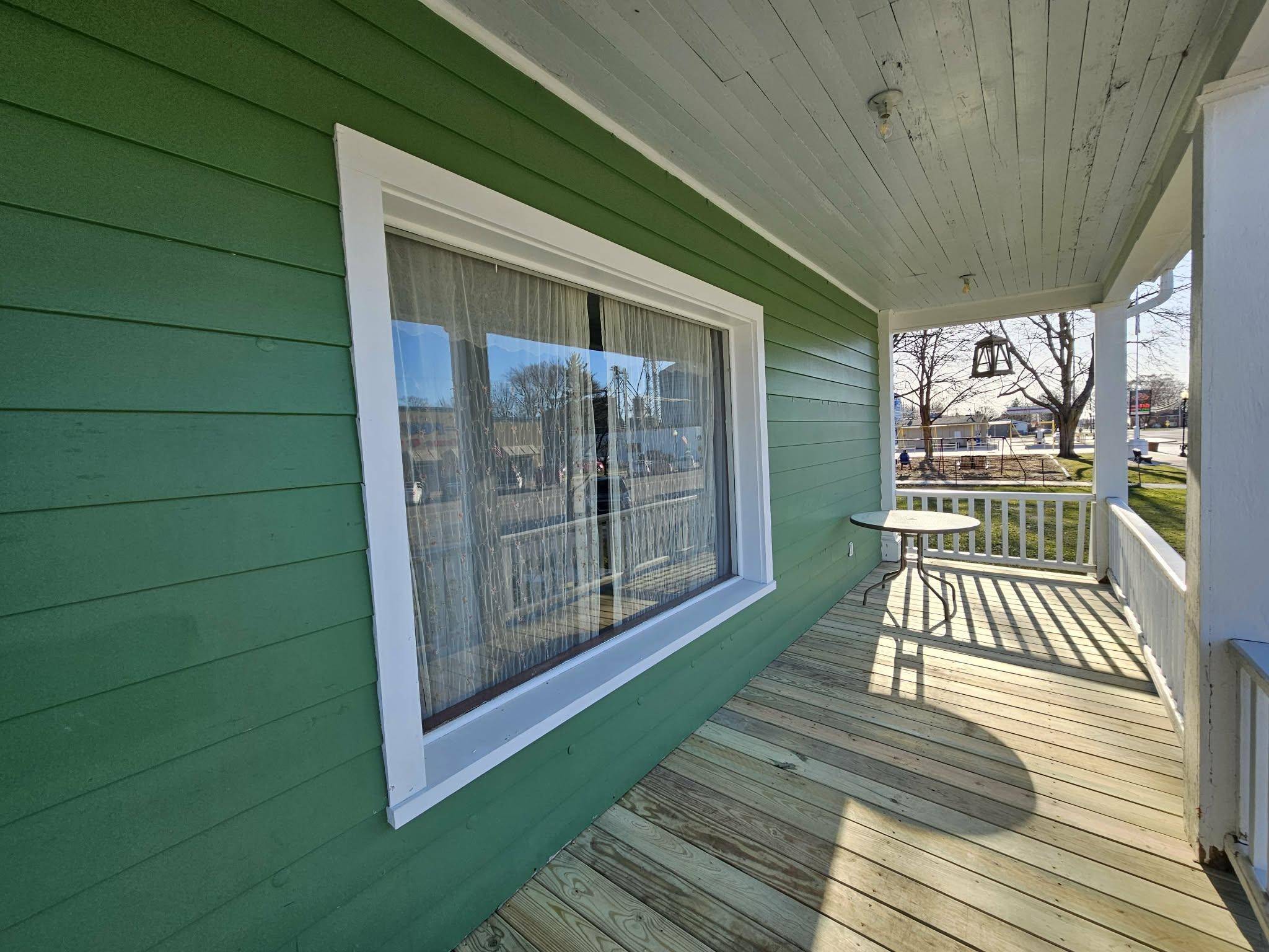 323 W Wright AVE, Shepherd, MI 48883