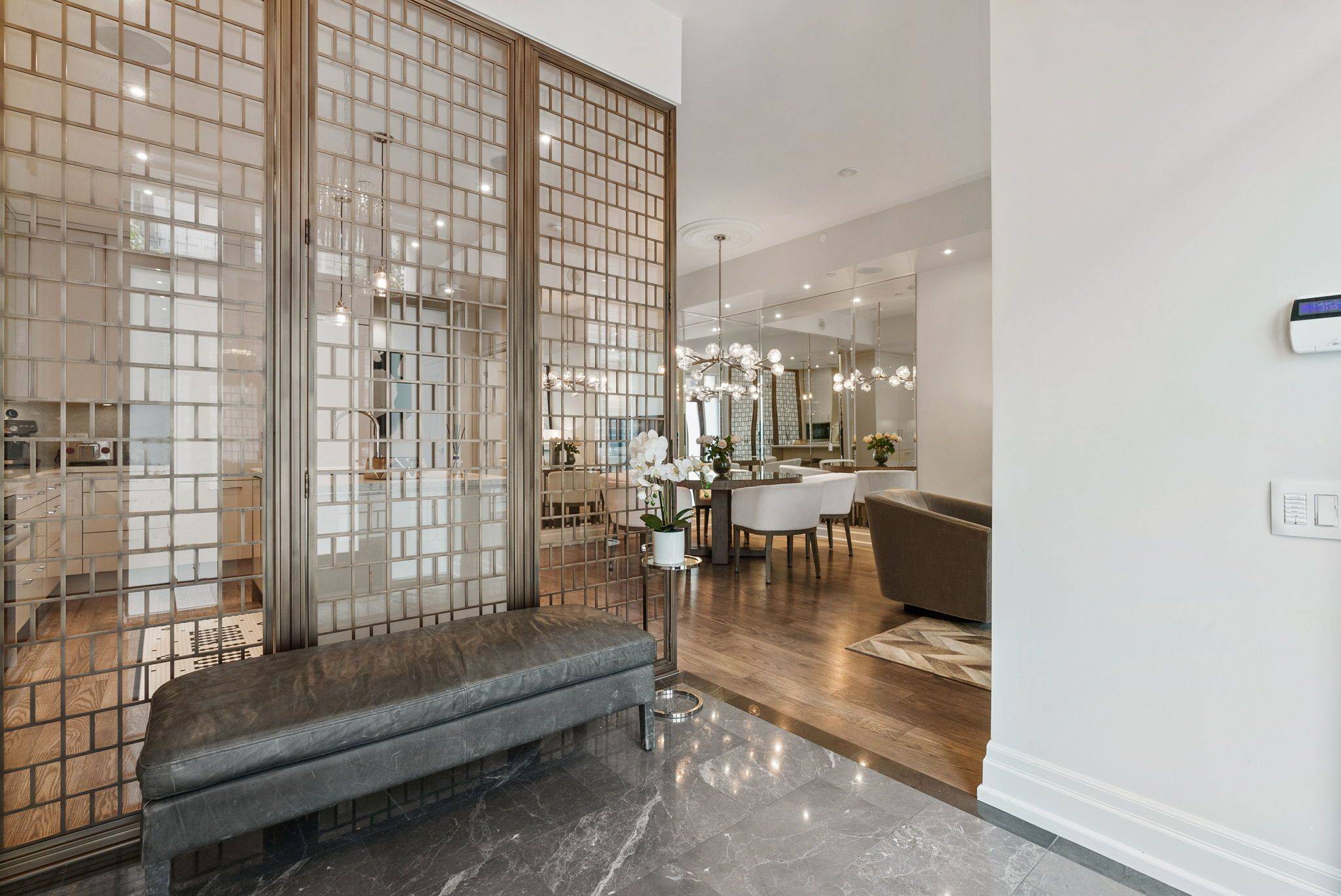 133 Pears AVE, Toronto C02, ON M5R 1T3