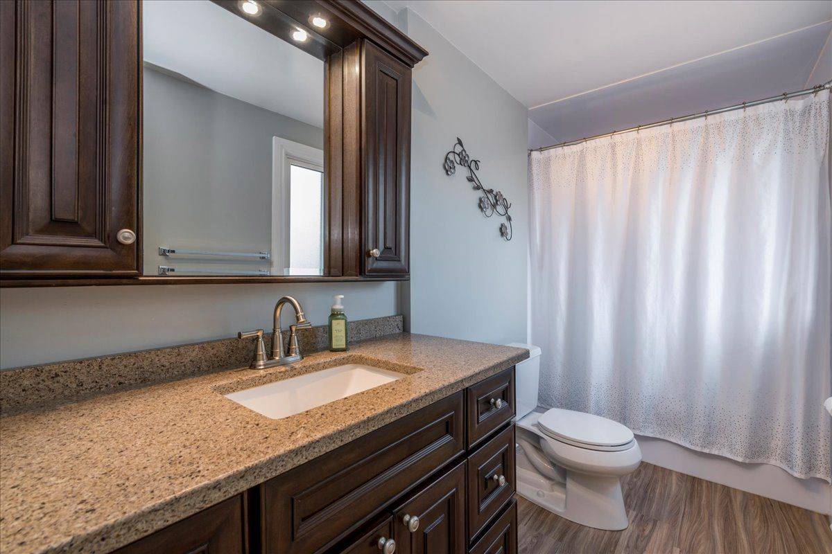 23 Virgilwood CRES, Barrie, ON L4M 4X6