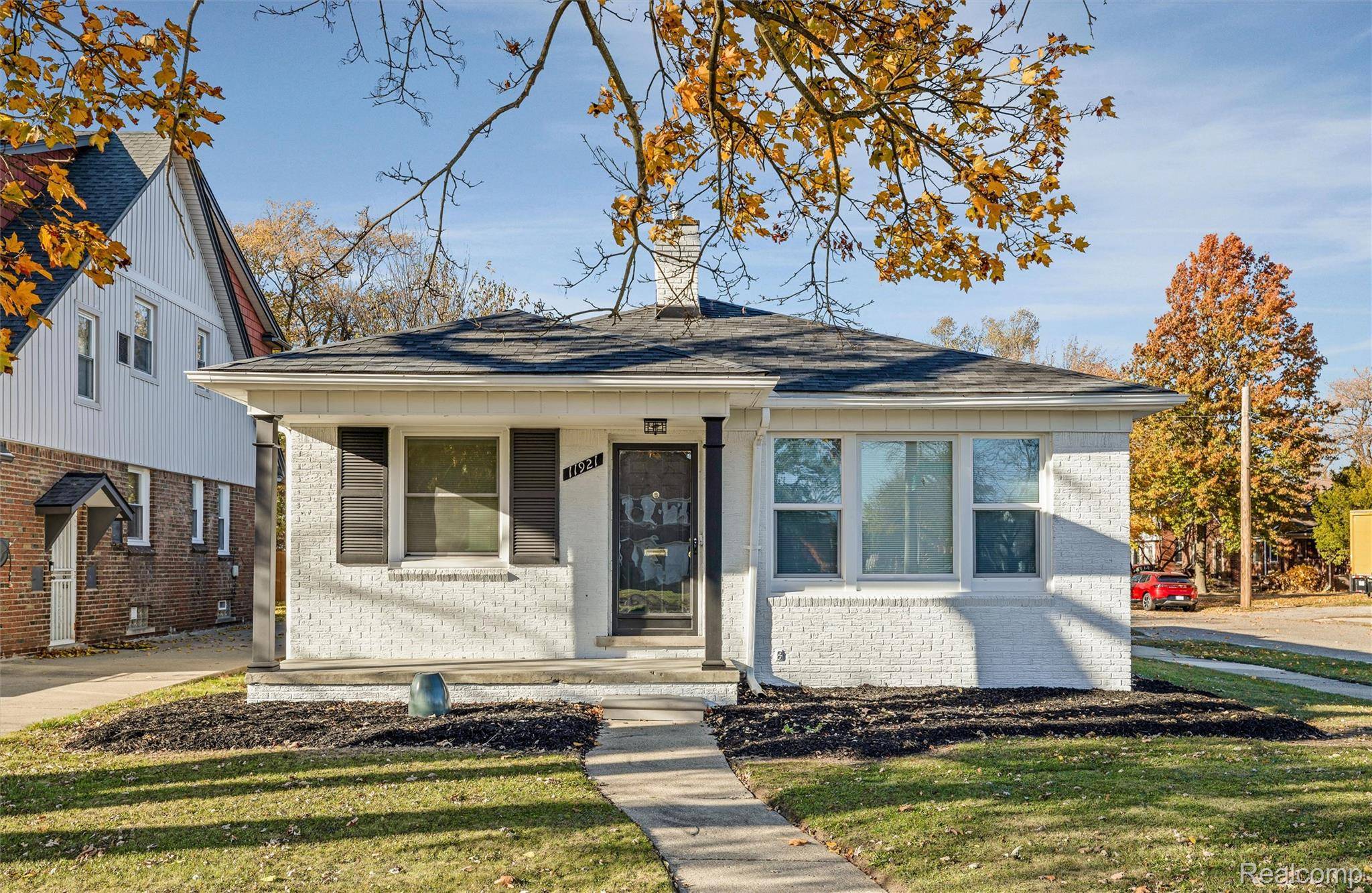 11921 E Outer DR, Detroit, MI 48224