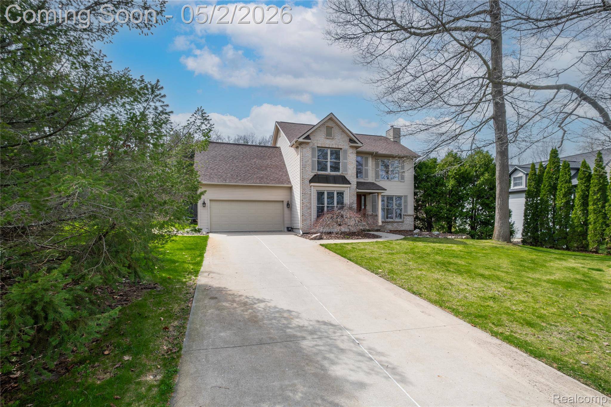 16148 Valcrest DR, Fenton Charter Township, MI 48451