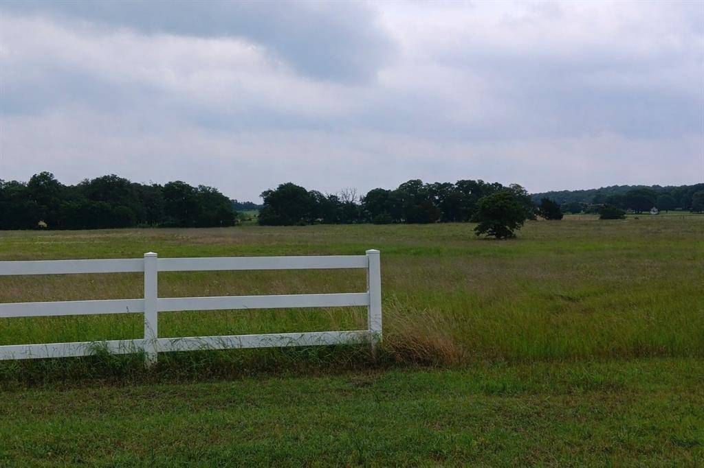 000 County Road 1258, Whitesboro, TX 76273