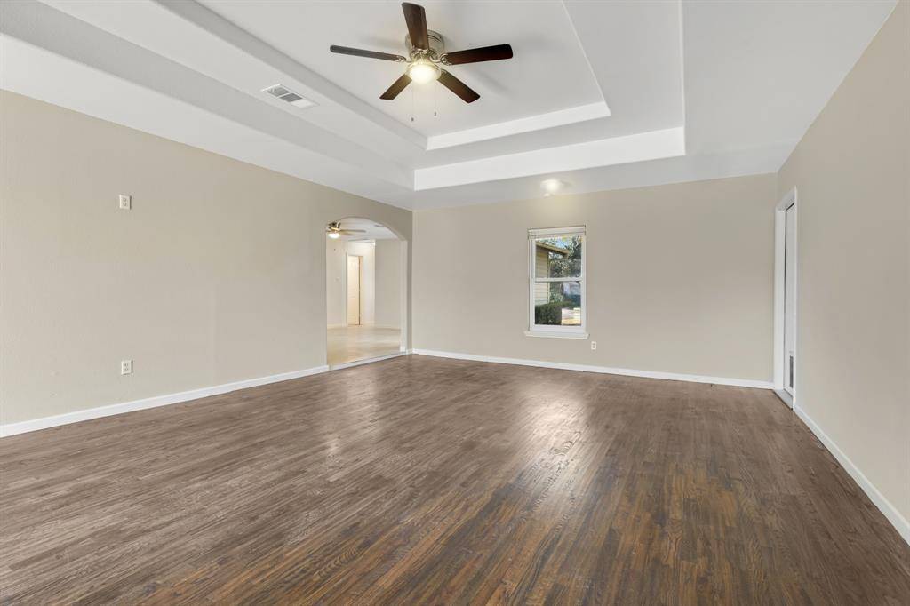 2821 N Bell Avenue, Denton, TX 76209