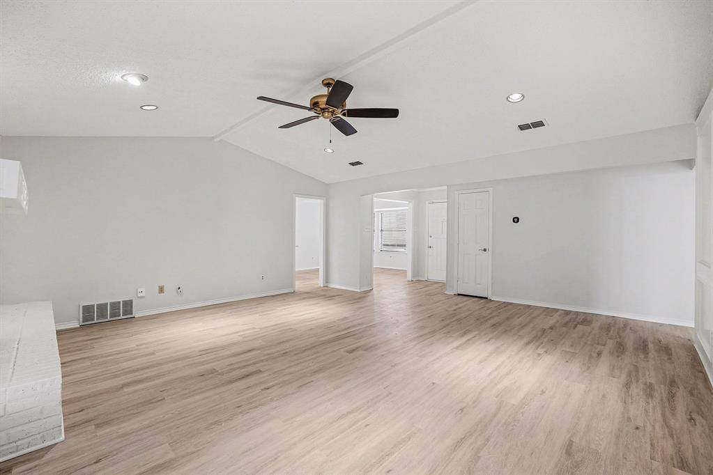 1860 Larkspur Drive, Arlington, TX 76013