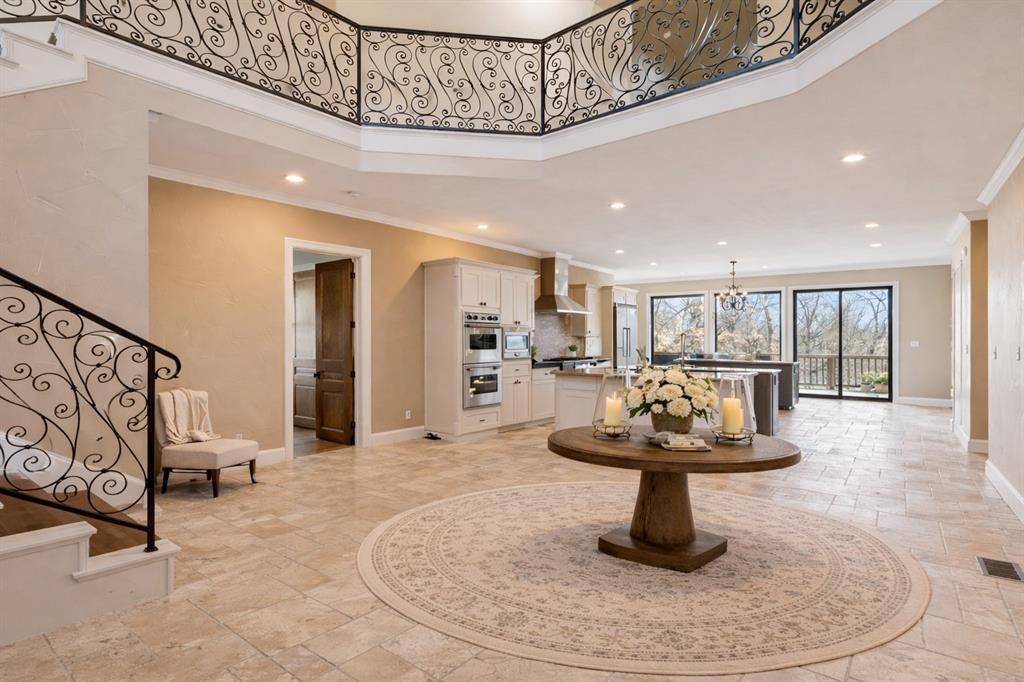 2966 Peninsula Drive, Grapevine, TX 76051