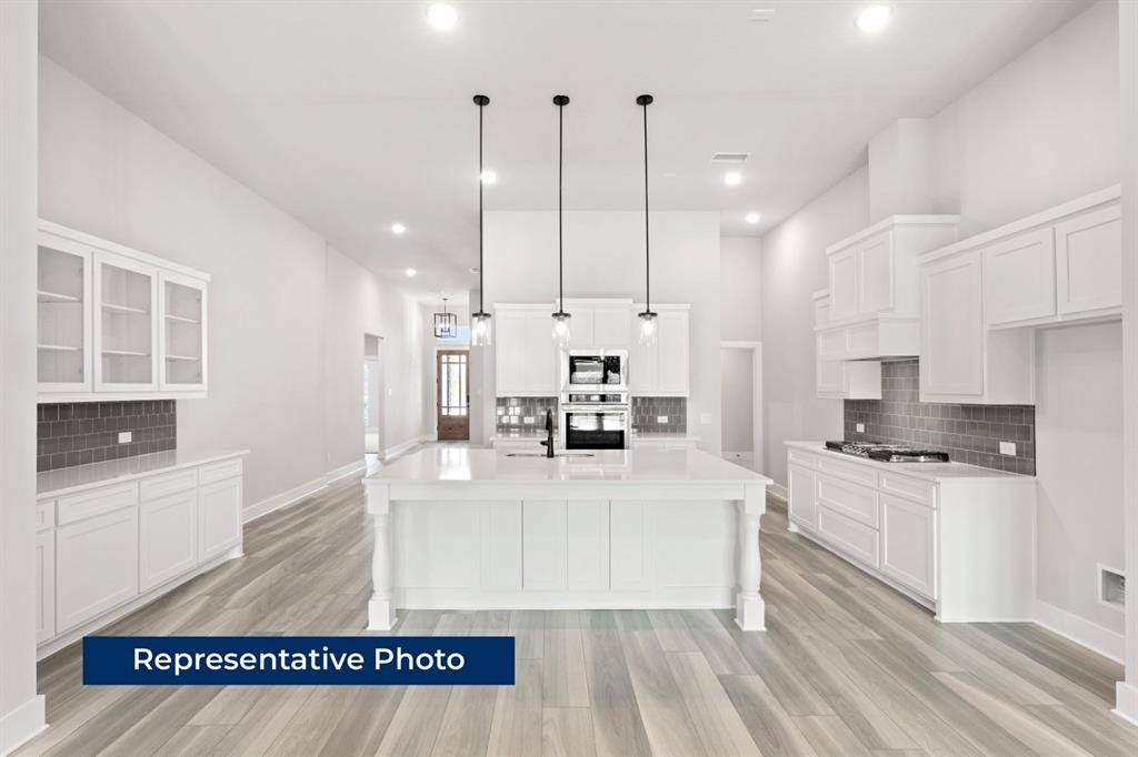 608 S Hidden Lakes Drive, Desoto, TX 75115