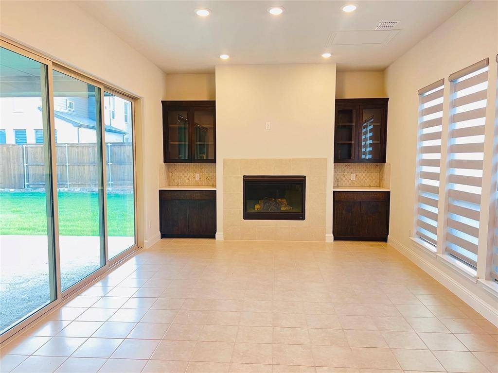 6825 Entwistle Road, Frisco, TX 75034