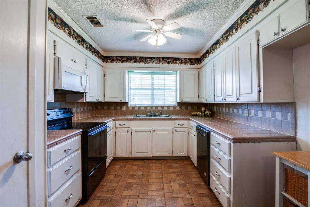 464 VZ County Road 2120, Canton, TX 75103