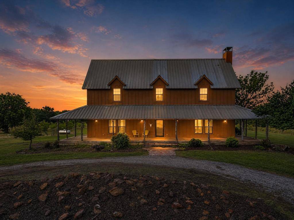 750 Lyons Road, Ennis, TX 75119