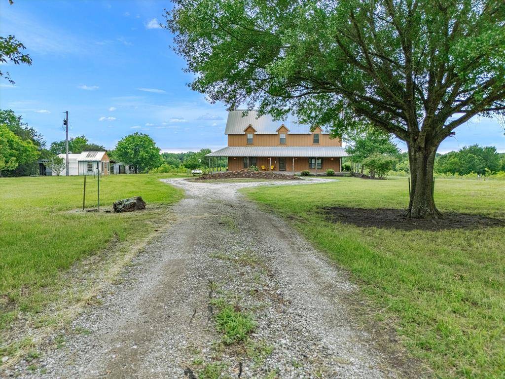 750 Lyons Road, Ennis, TX 75119