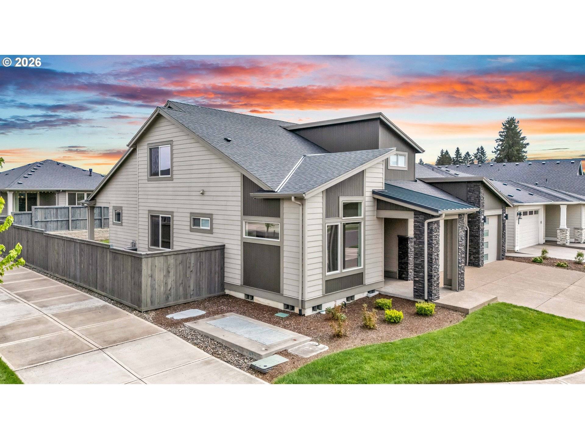 8011 SE REDDINGTON ST, Hillsboro, OR 97123