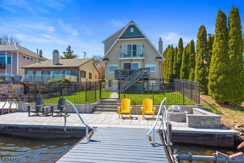 87 N Bertrand Rd, Mount Arlington Boro, NJ 07856