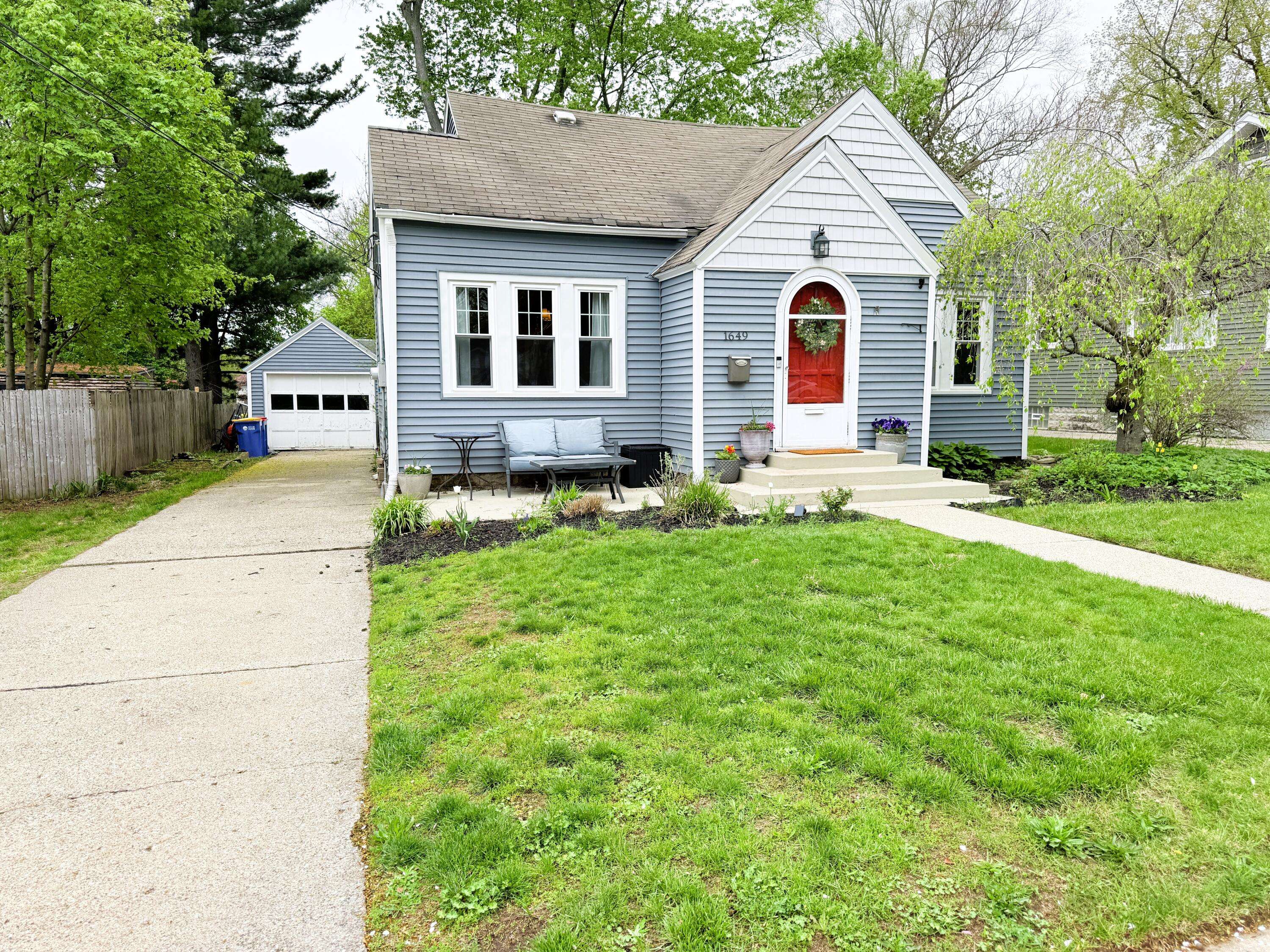 1649 Philadelphia AVE SE, Grandrapidscity_kent, MI 49507